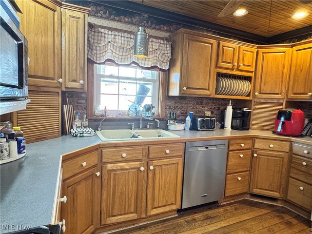 6041 Township Road 310, Millersburg, OH 44654