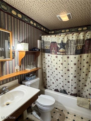 6041 Township Road 310, Millersburg, OH 44654