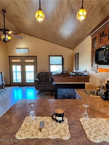 6041 Township Road 310, Millersburg, OH 44654