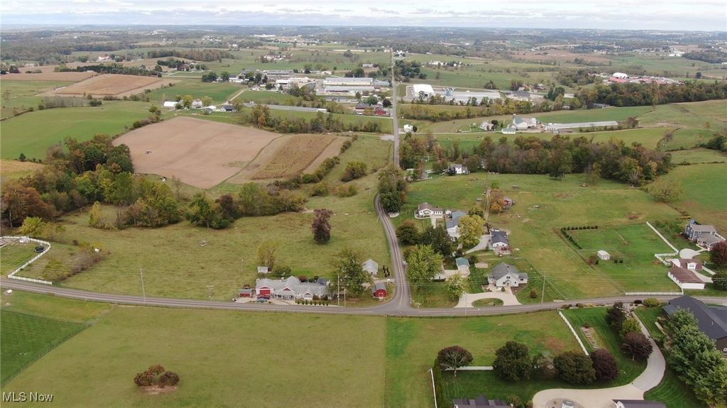 6041 Township Road 310, Millersburg, OH 44654