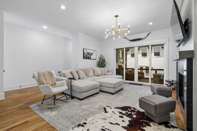1217 N 8th St, Nashville, TN 37207