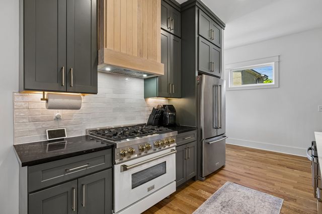 1217 N 8th St, Nashville, TN 37207