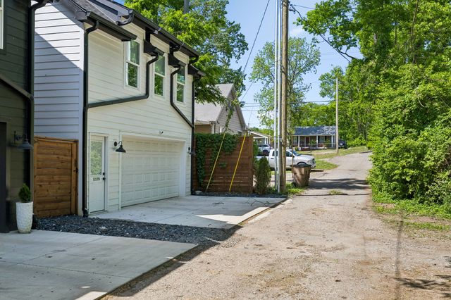 1217 N 8th St, Nashville, TN 37207