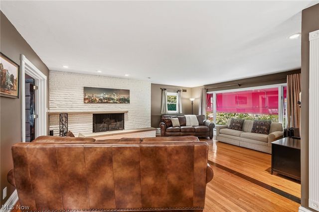 1440 Lewis Drive, Lakewood, OH 44107