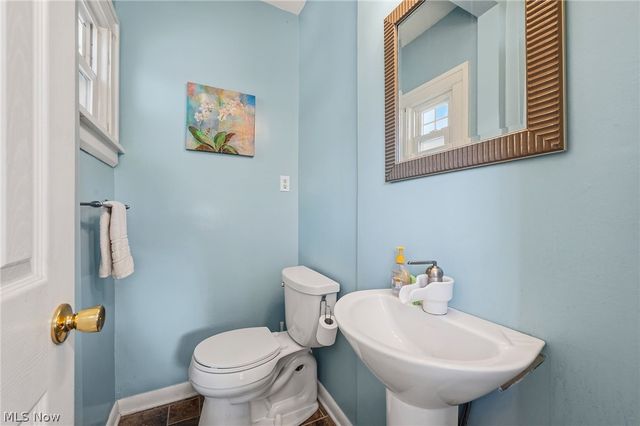 1440 Lewis Drive, Lakewood, OH 44107