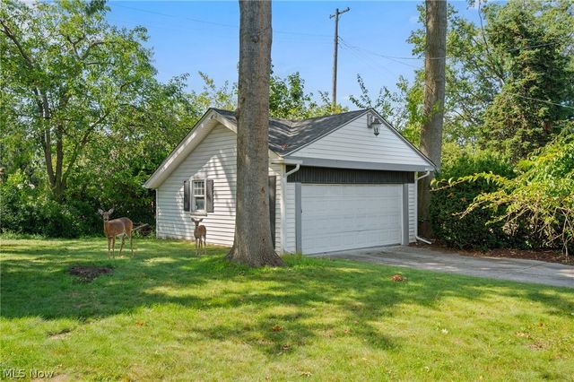 1440 Lewis Drive, Lakewood, OH 44107