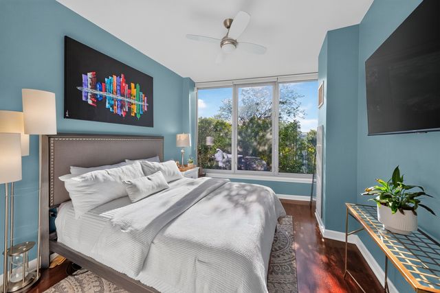 1235 S Prairie Avenue 502, Chicago, IL 60605