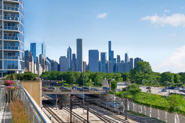 1235 S Prairie Avenue 502, Chicago, IL 60605