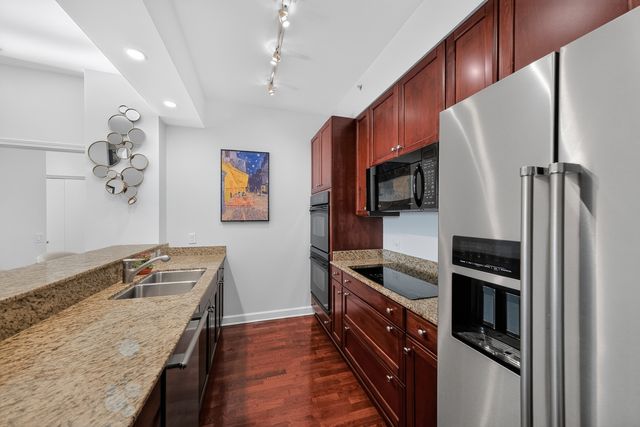 1235 S Prairie Avenue 502, Chicago, IL 60605