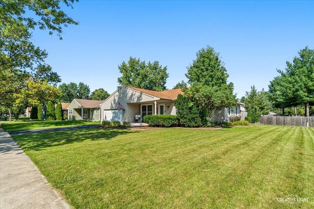 2330 Weatherford Lane, Naperville, IL 60565