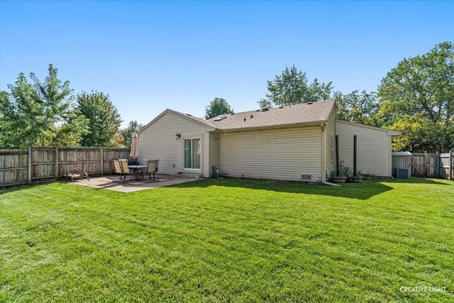 2330 Weatherford Lane, Naperville, IL 60565