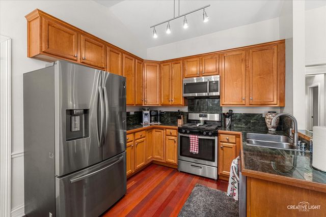 2330 Weatherford Lane, Naperville, IL 60565
