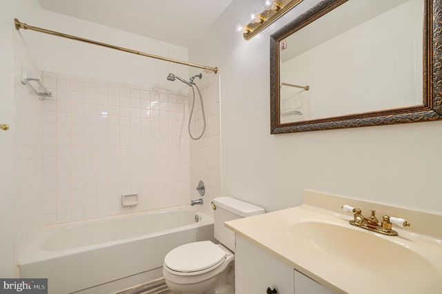 9 LONG GREEN CT, Silver Spring, MD 20906