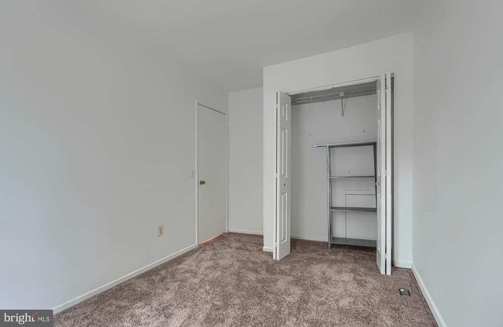 Image 24 of property listing at 9 LONG GREEN CT, Silver Spring, MD 20906