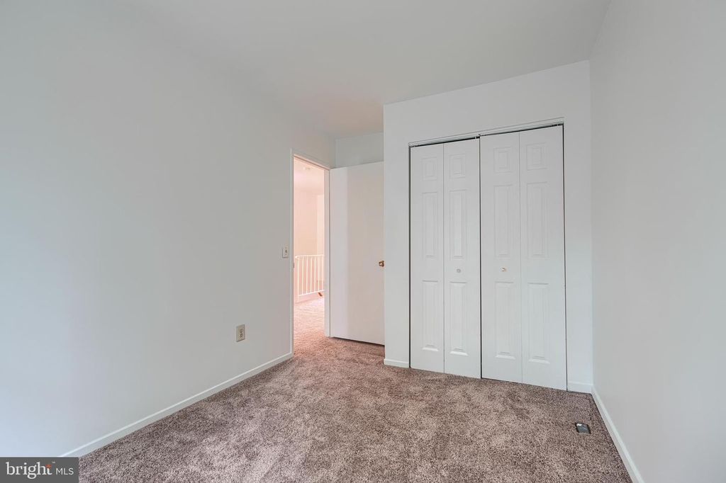 Image 26 of property listing at 9 LONG GREEN CT, Silver Spring, MD 20906