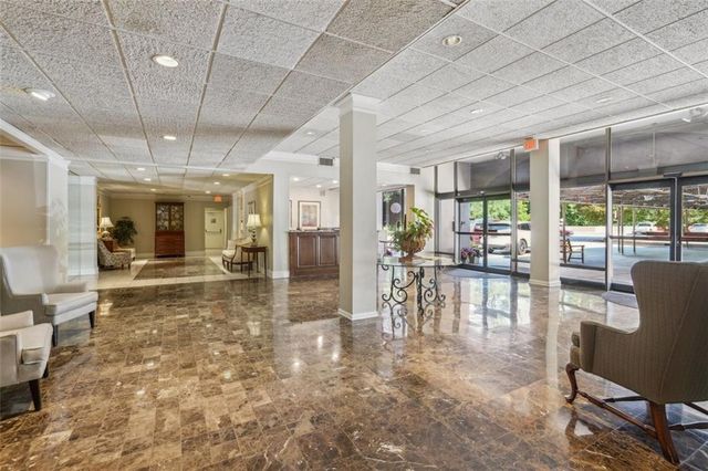 3530 Piedmont NE Road 2I, Atlanta, GA 30305