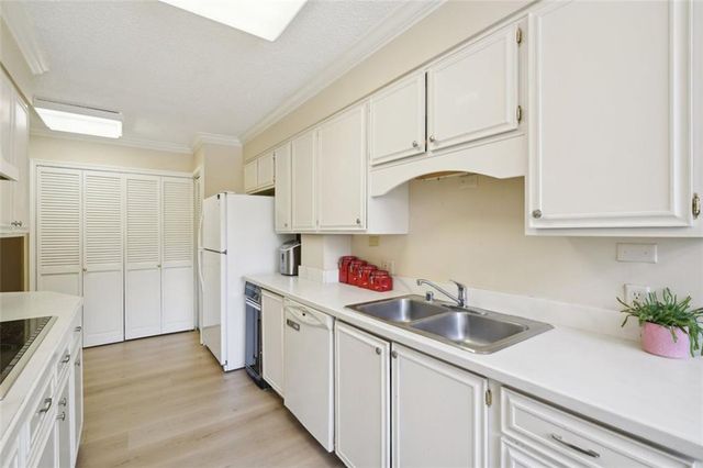 3530 Piedmont NE Road 2I, Atlanta, GA 30305
