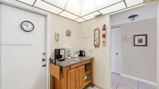 1825 S Ocean Dr 811, Hallandale Beach, FL 33009