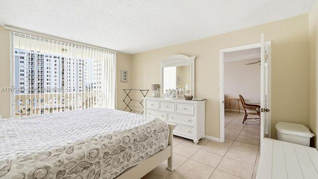 1825 S Ocean Dr 811, Hallandale Beach, FL 33009