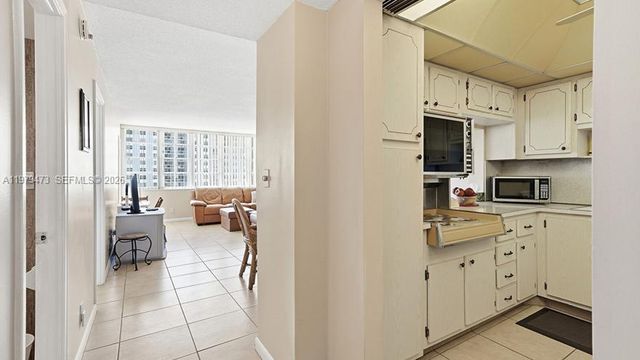 1825 S Ocean Dr 811, Hallandale Beach, FL 33009