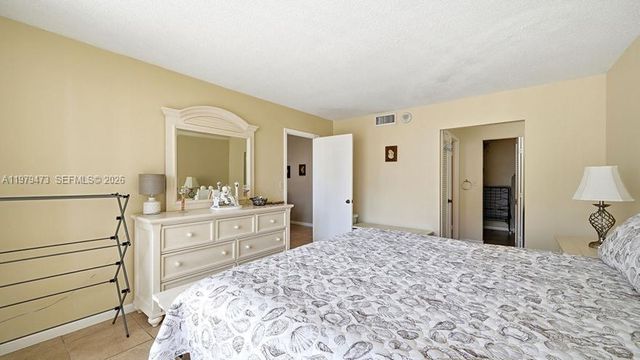 1825 S Ocean Dr 811, Hallandale Beach, FL 33009