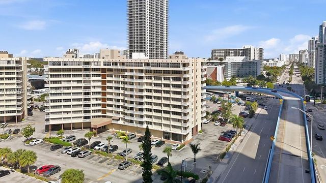 1825 S Ocean Dr 811, Hallandale Beach, FL 33009
