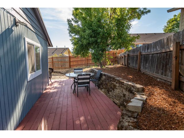 420 Nw ELIZABETH Ave, Winston, OR 97496
