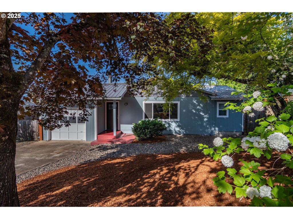 420 Nw ELIZABETH Ave, Winston, OR 97496