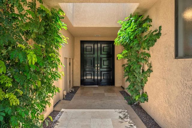 19 McGill Drive, Rancho Mirage, CA 92270