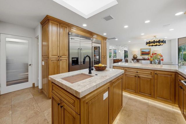 19 McGill Drive, Rancho Mirage, CA 92270