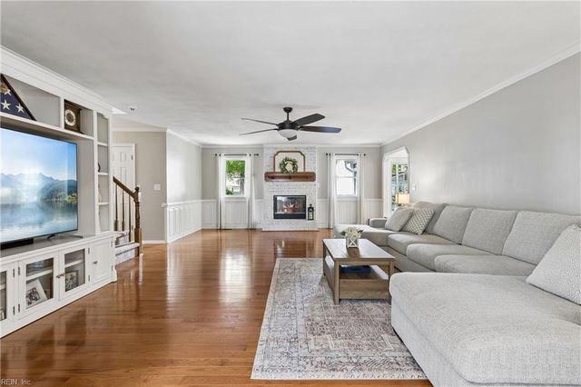 813 Beckley LN, Chesapeake, VA 23322