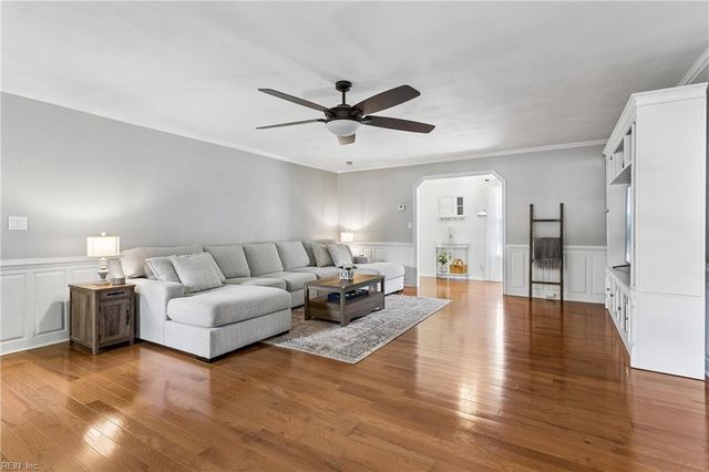 813 Beckley LN, Chesapeake, VA 23322