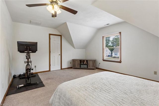 813 Beckley LN, Chesapeake, VA 23322