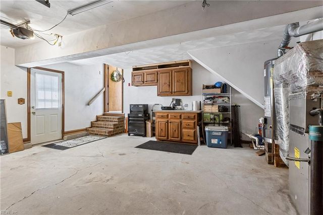 813 Beckley LN, Chesapeake, VA 23322