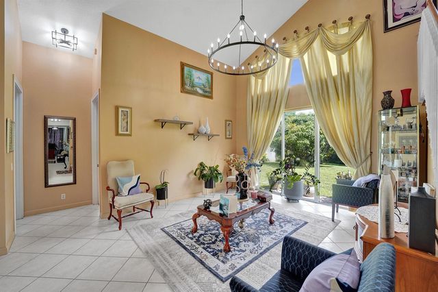 18623 SW 7th Street, Pembroke Pines, FL 33029