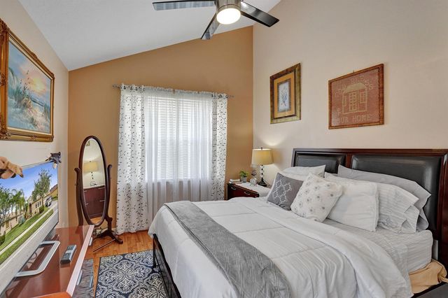 18623 SW 7th Street, Pembroke Pines, FL 33029