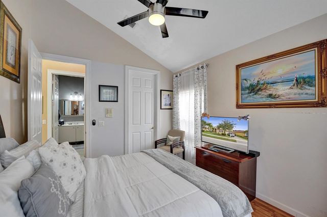 18623 SW 7th Street, Pembroke Pines, FL 33029