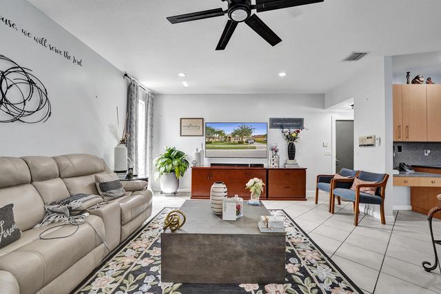 18623 SW 7th Street, Pembroke Pines, FL 33029