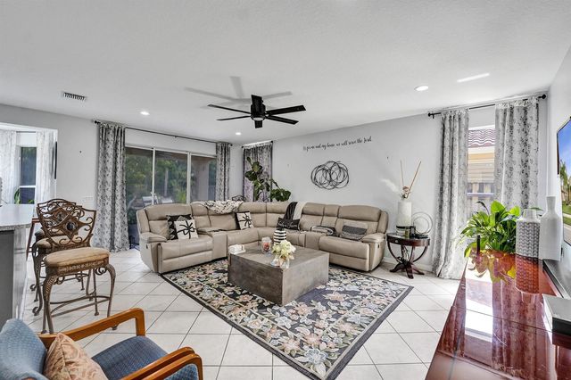 18623 SW 7th Street, Pembroke Pines, FL 33029