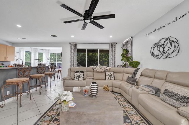 18623 SW 7th Street, Pembroke Pines, FL 33029