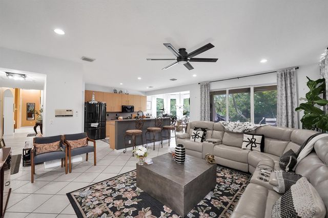 18623 SW 7th Street, Pembroke Pines, FL 33029