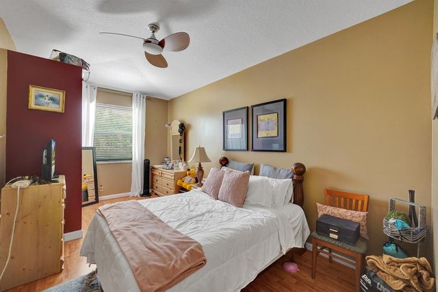 18623 SW 7th Street, Pembroke Pines, FL 33029
