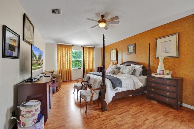 18623 SW 7th Street, Pembroke Pines, FL 33029
