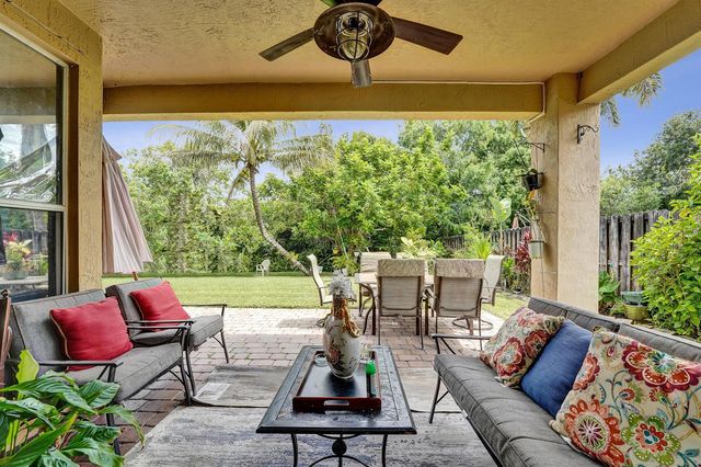 18623 SW 7th Street, Pembroke Pines, FL 33029