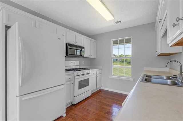 388 Royal Court, Jackson, GA 30233