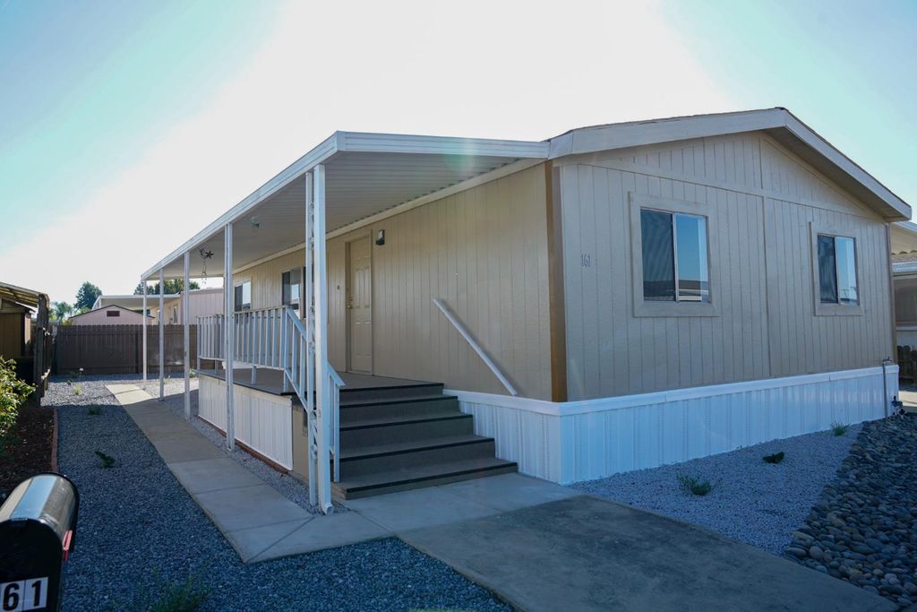 1551 6th Avenue Drive # 161, Kingsburg, CA 93631