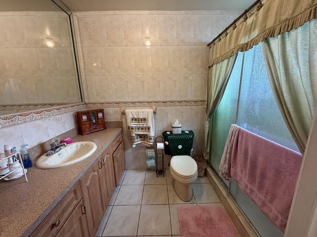 9300 SW 164th St, Palmetto Bay, FL 33157