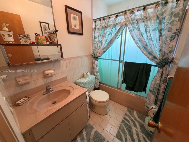 9300 SW 164th St, Palmetto Bay, FL 33157