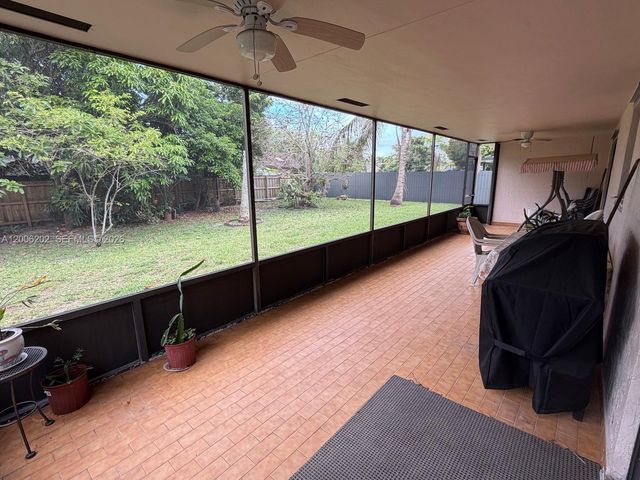 9300 SW 164th St, Palmetto Bay, FL 33157