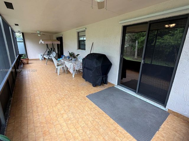 9300 SW 164th St, Palmetto Bay, FL 33157